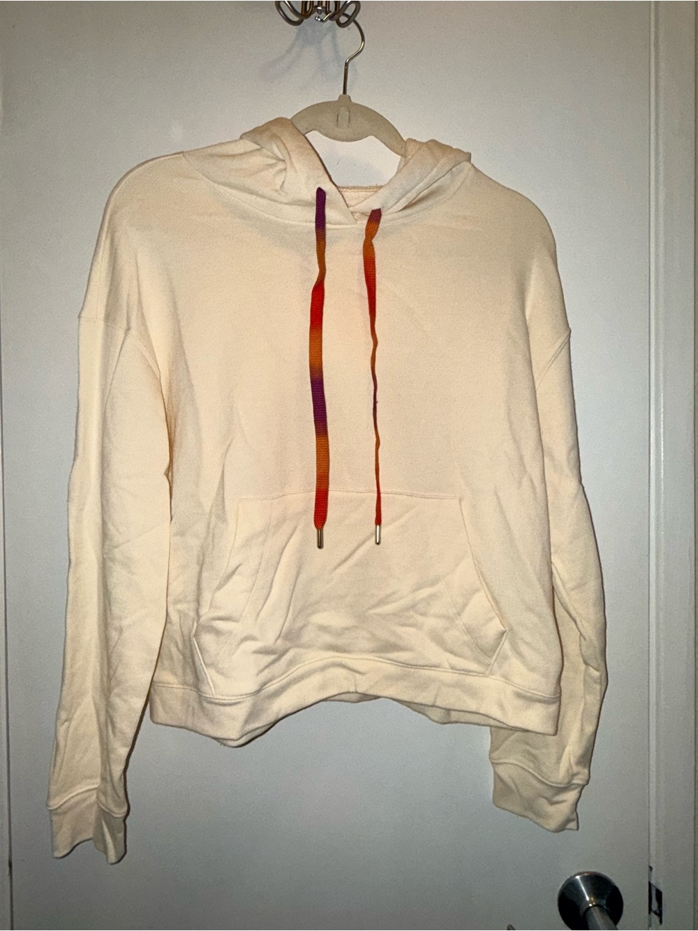 Madewell cream hoodie w/gradient drawstrings